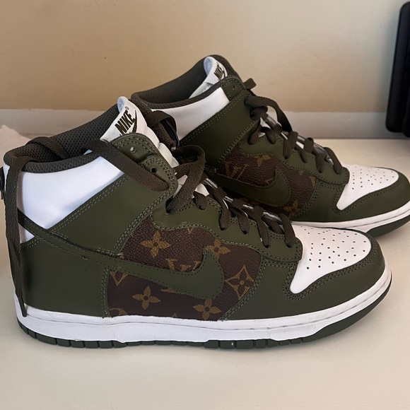 Nike - Dunk High PS ‘Cargo Khaki’ Louis Vuitton Custom - Picture 8 of 9